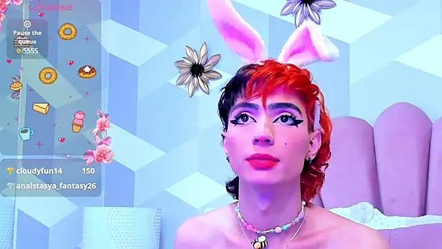 Snapshot of KylieMonnett chatting on 02-24-25, 10:47 KylieMonnett online show from 02-24-25, 10:47