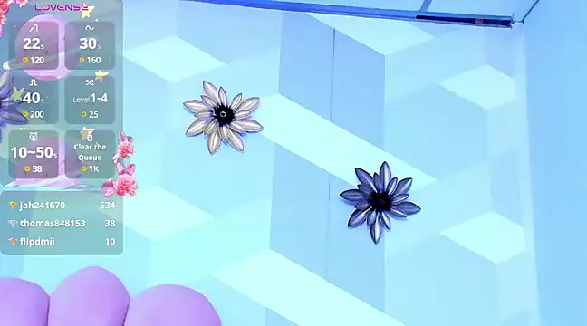 Snapshot of KylieMonnett chatting on 03-07-25, 10:02 KylieMonnett online show from 03-07-25, 10:02