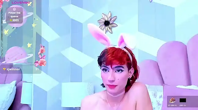 Snapshot of KylieMonnett chatting on 03-10-25, 06:59 KylieMonnett online show from 03-10-25, 06:59