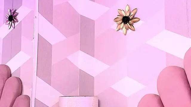 Snapshot of KylieMonnett chatting on 01-09-26, 07:59 KylieMonnett online show from 01-09-26, 07:59