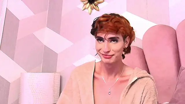 Snapshot of KylieMonnett chatting on 02-06-26, 09:12 KylieMonnett online show from 02-06-26, 09:12