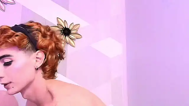 Snapshot of KylieMonnett chatting on 02-21-26, 09:05 KylieMonnett online show from 02-21-26, 09:05