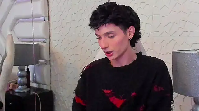 Snapshot of KylieMonnett chatting on 08-02-26, 01:48 KylieMonnett online show from 08-02-26, 01:48