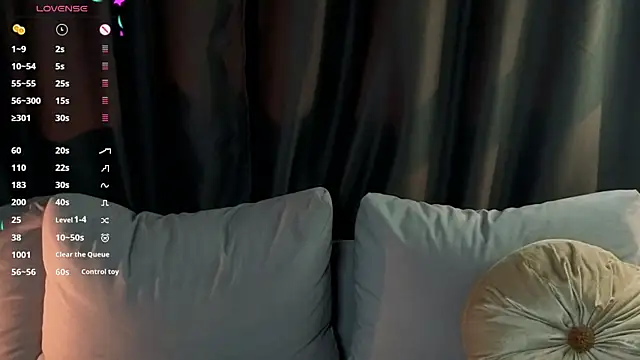 Snapshot of Alice_loft chatting on 10-16-25, 03:18 Alice loft online show from 10-16-25, 03:18