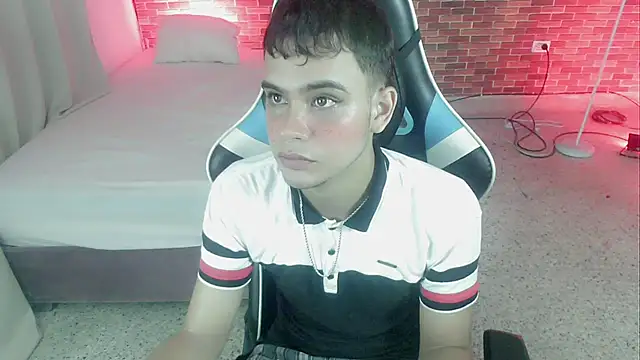 Snapshot of zacariasss_ chatting on 09-20-25, 07:31 zacariasss online show from 09-20-25, 07:31