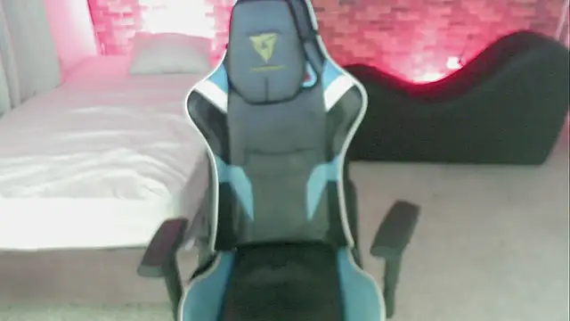 Snapshot of zacariasss_ chatting on 09-22-25, 04:58 zacariasss online show from 09-22-25, 04:58