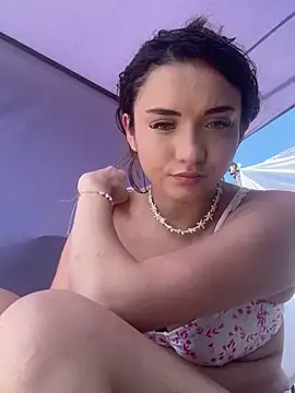 Snapshot of Daneshka1 chatting on 02-15-25, 06:12 Daneshka1 online show from 02-15-25, 06:12