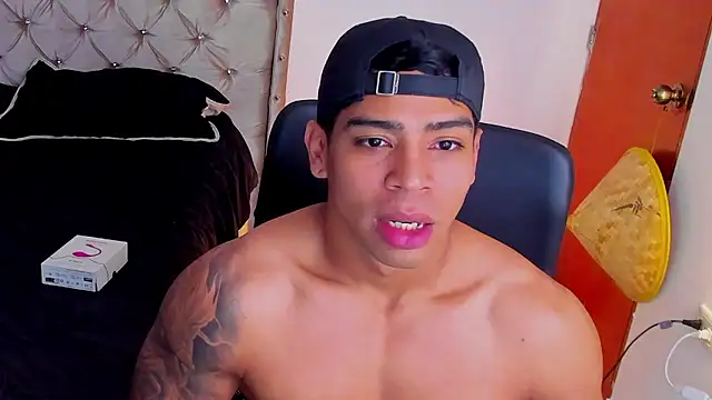 Andrew wolf7 online show from 01-08-26, 12:24