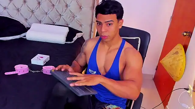 Andrew wolf7 online show from 03-04-26, 05:41