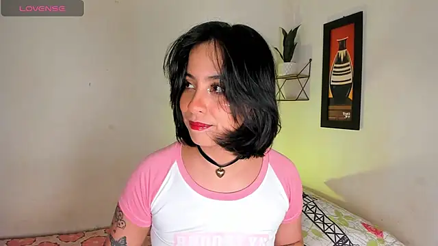 adriannyp 1 online show from 08-03-26, 12:20