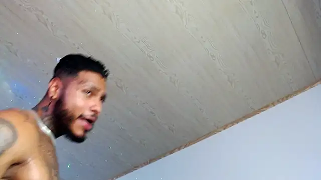 Snapshot of Exotic_tatto27121 chatting on 12-18-24, 10:02 Exotic tatto27121 online show from 12-18-24, 10:02