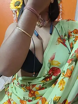 Snapshot of Sony-Model chatting on 06-09-26, 10:05 Sony-Model online show from 06-09-26, 10:05