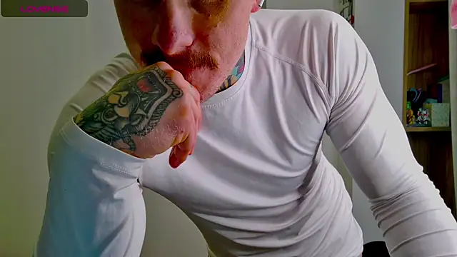 white King9999 online show from 02-12-26, 02:23