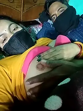 Snapshot of Lustyful_Couple chatting on 01-04-25, 08:17 Lustyful Couple online show from 01-04-25, 08:17