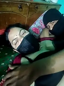 Snapshot of Lustyful_Couple chatting on 01-23-25, 10:01 Lustyful Couple online show from 01-23-25, 10:01