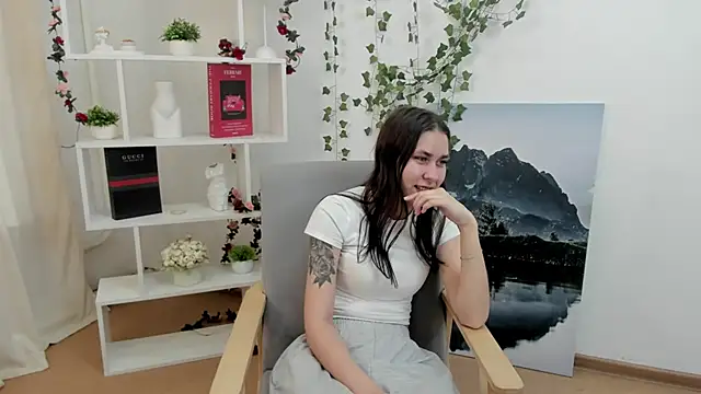 MaidaDwinell online show from 05-16-26, 05:26