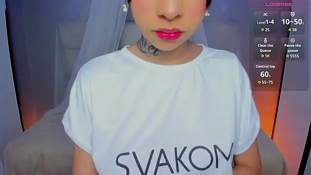 Snapshot of cat_kitty18_ chatting on 02-14-26, 12:24 cat kitty18 online show from 02-14-26, 12:24