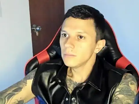 Snapshot of goodboy69l chatting on 05-08-26, 12:38 goodboy69l online show from 05-08-26, 12:38