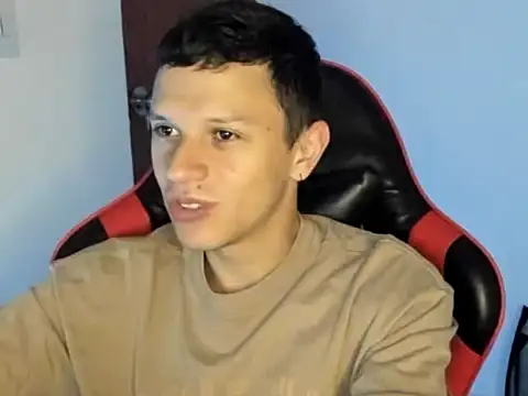 Snapshot of goodboy69l chatting on 05-10-26, 03:06 goodboy69l online show from 05-10-26, 03:06