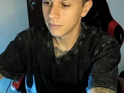 Snapshot of goodboy69l chatting on 06-07-26, 12:04 goodboy69l online show from 06-07-26, 12:04