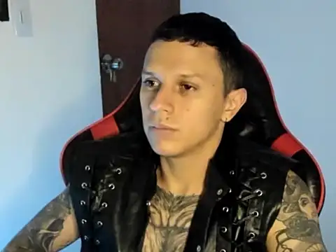 Snapshot of goodboy69l chatting on 06-10-26, 12:22 goodboy69l online show from 06-10-26, 12:22