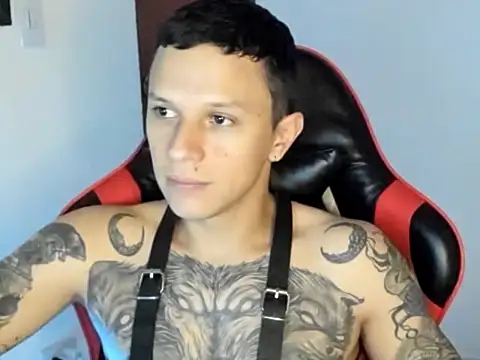 Snapshot of goodboy69l chatting on 06-12-26, 02:38 goodboy69l online show from 06-12-26, 02:38