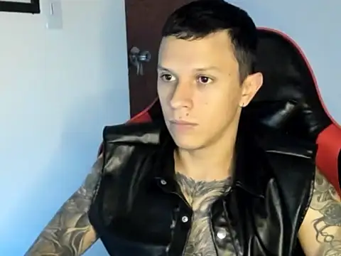 Snapshot of goodboy69l chatting on 06-15-26, 01:19 goodboy69l online show from 06-15-26, 01:19