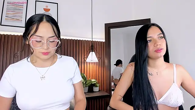 emma white 01 online show from 02-28-25, 02:42