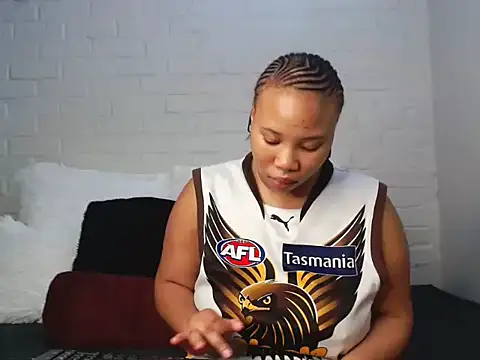 Snapshot of DrippinCaramelCutie chatting on 03-16-25, 10:55 DrippinCaramelCutie online show from 03-16-25, 10:55