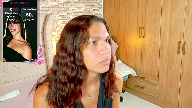 Sara-Smith- online show from 07-11-26, 11:24