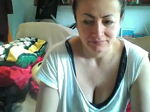 Snapshot of MariaAnaSunshine chatting on 03-08-25, 06:21 MariaAnaSunshine online show from 03-08-25, 06:21