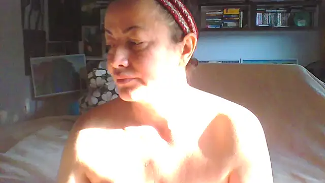 Snapshot of MariaAnaSunshine chatting on 09-11-25, 06:46 MariaAnaSunshine online show from 09-11-25, 06:46