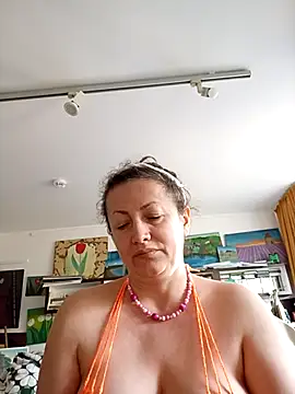 Snapshot of MariaAnaSunshine chatting on 09-27-25, 01:38 MariaAnaSunshine online show from 09-27-25, 01:38