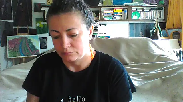 Snapshot of MariaAnaSunshine chatting on 10-11-25, 01:42 MariaAnaSunshine online show from 10-11-25, 01:42