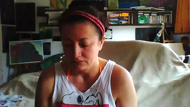 Snapshot of MariaAnaSunshine chatting on 10-15-25, 07:30 MariaAnaSunshine online show from 10-15-25, 07:30