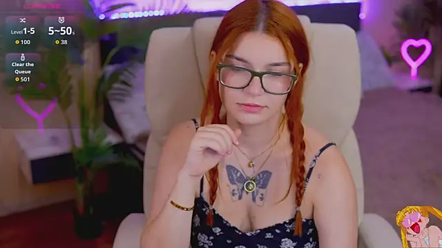 RedShinee online show from 09-17-25, 06:04