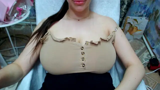 Snapshot of lovelyseu chatting on 02-20-26, 07:32 lovelyseu online show from 02-20-26, 07:32