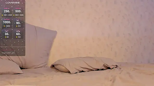 Snapshot of Spliti_moon chatting on 03-15-25, 06:43 Spliti moon online show from 03-15-25, 06:43