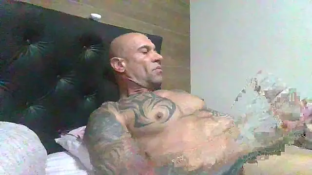 Arc8njoblack online show from 02-06-26, 04:32