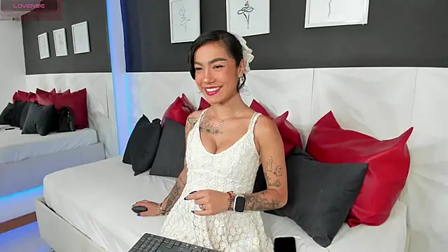 scarlet castro online show from 09-29-25, 04:34