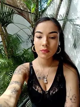 scarlet castro online show from 11-25-25, 04:07