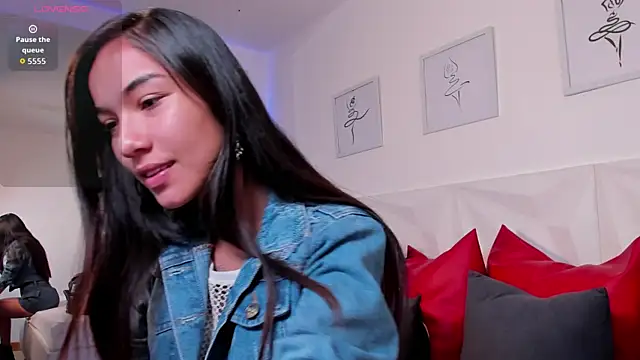 scarlet castro online show from 12-19-25, 04:14