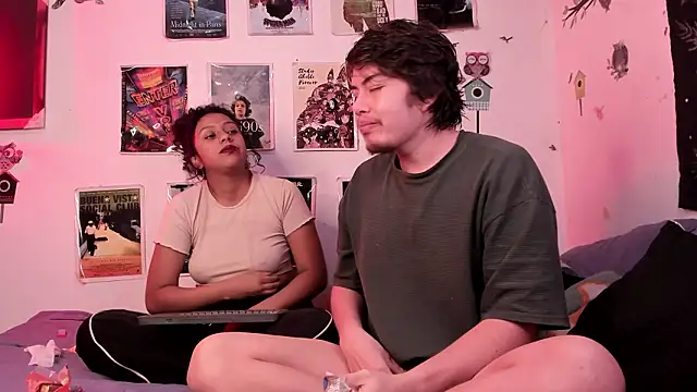 Snapshot of hothoneychile chatting on 02-12-26, 03:45 hothoneychile online show from 02-12-26, 03:45