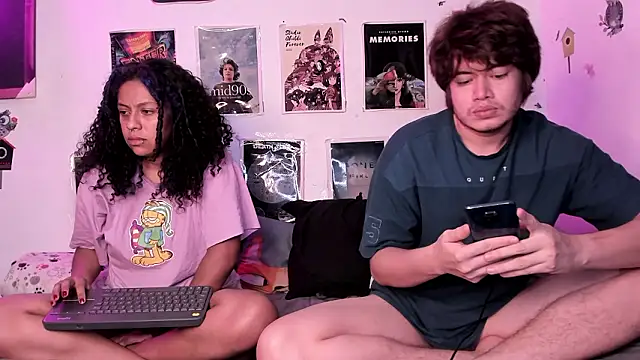 Snapshot of hothoneychile chatting on 03-04-26, 03:45 hothoneychile online show from 03-04-26, 03:45