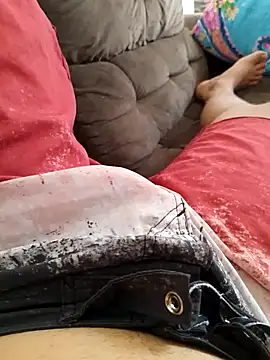 jhondivulga18 online show from 04-08-26, 10:15