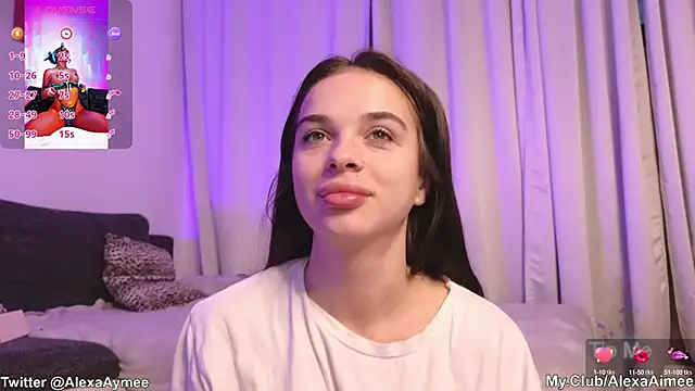 Snapshot of AlexaAimee chatting on 03-18-25, 04:15 AlexaAimee online show from 03-18-25, 04:15
