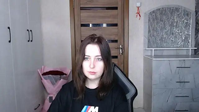 Kristy-Max online show from 11-07-25, 04:34