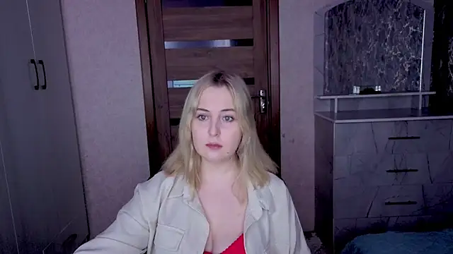 Snapshot of Kristy-Max chatting on 02-21-26, 09:49 Kristy-Max online show from 02-21-26, 09:49