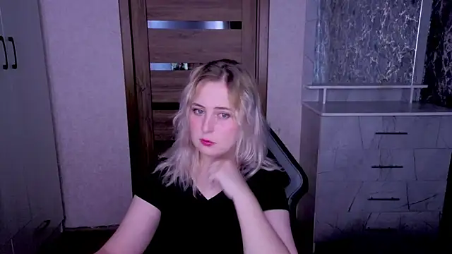 Kristy-Max online show from 06-22-26, 08:50