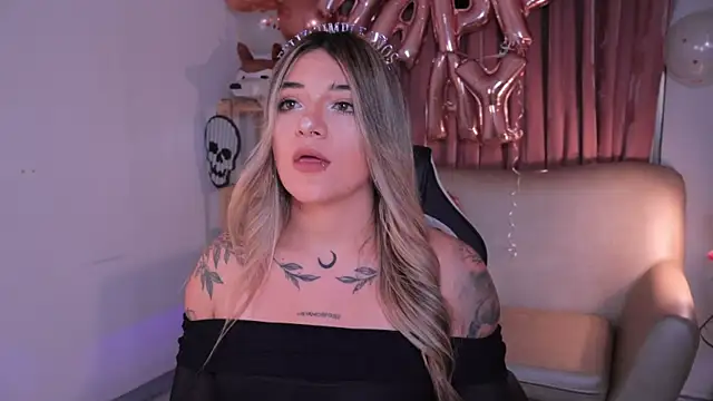 ashleyvalirya online show from 10-24-25, 04:20